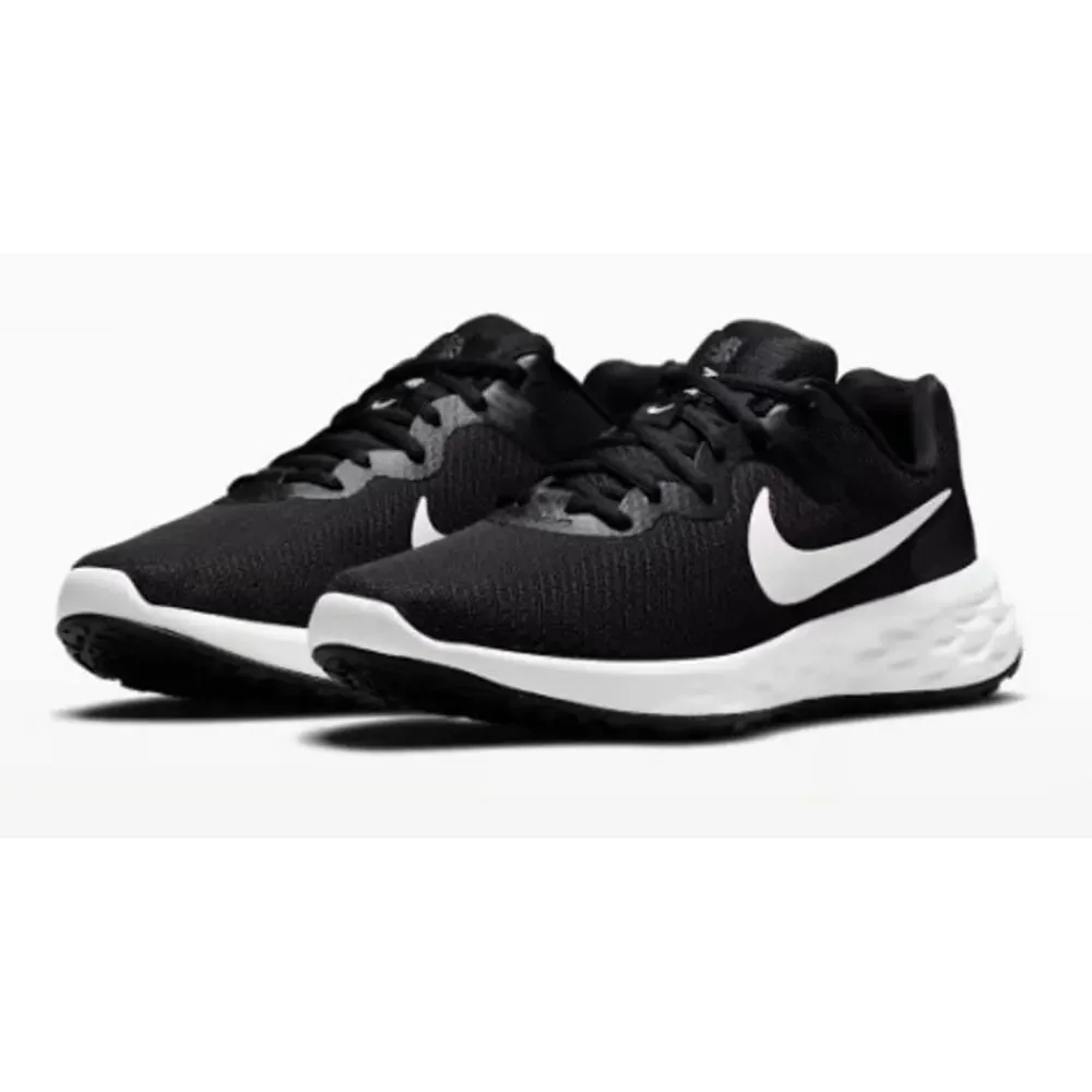 New Nike Revolution‎ 6 Men's Running Shoes Size 7 Black White Running